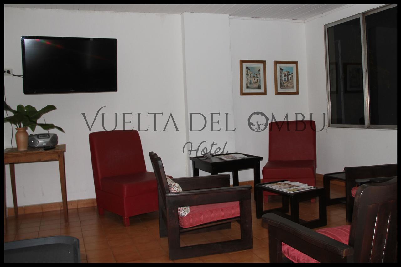 Hotel Vuelta Del Ombu Gobernador Virasoro Exterior photo